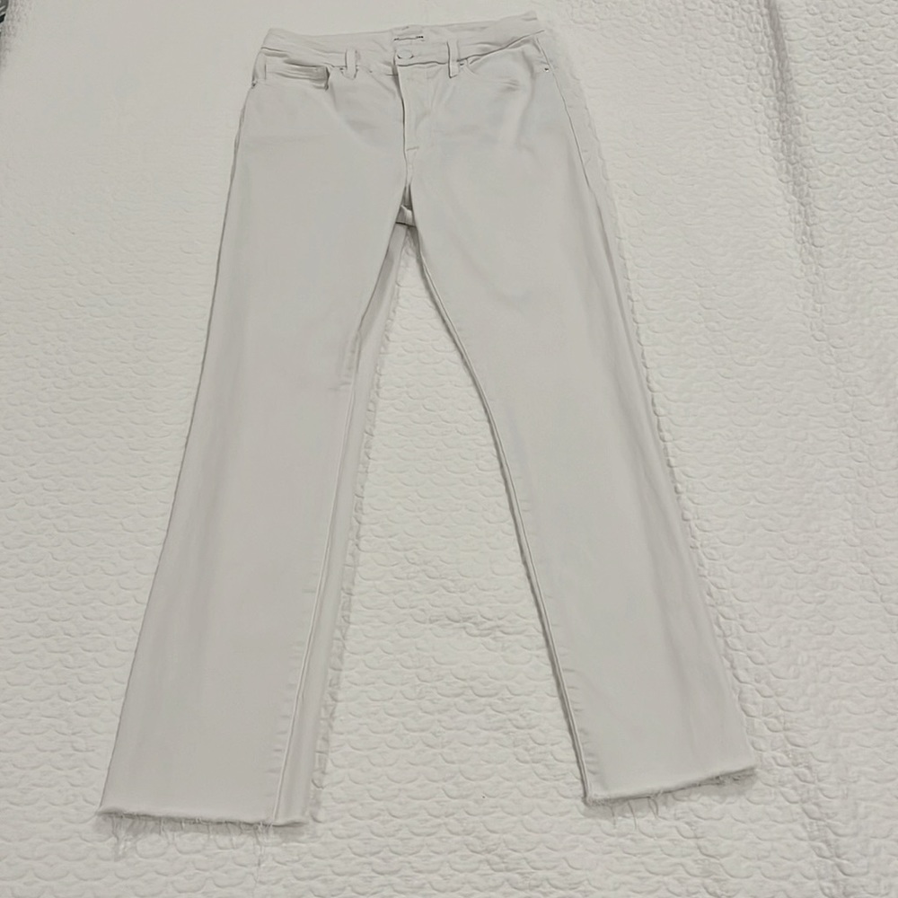 GOOD AMERICAN White Straight Leg Jeans with Raw Hem | Size 4/27